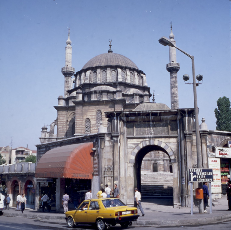Image:
                        Lot 1660