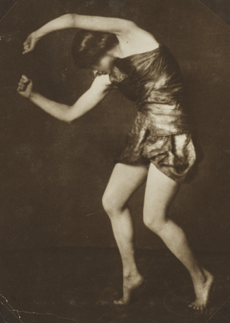 Image:
                        Lot 1064