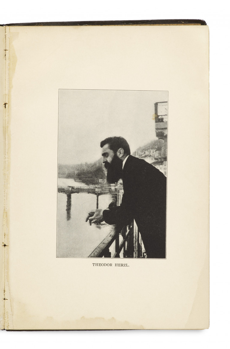 Image:
                        Lot 400