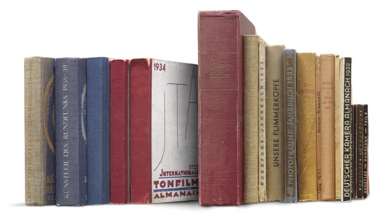 Image:
                        Lot 722