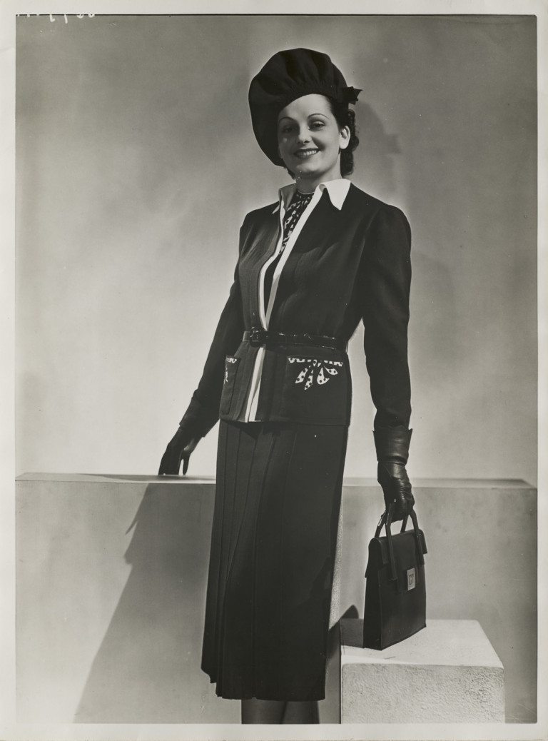 Image:
                        Lot 1723