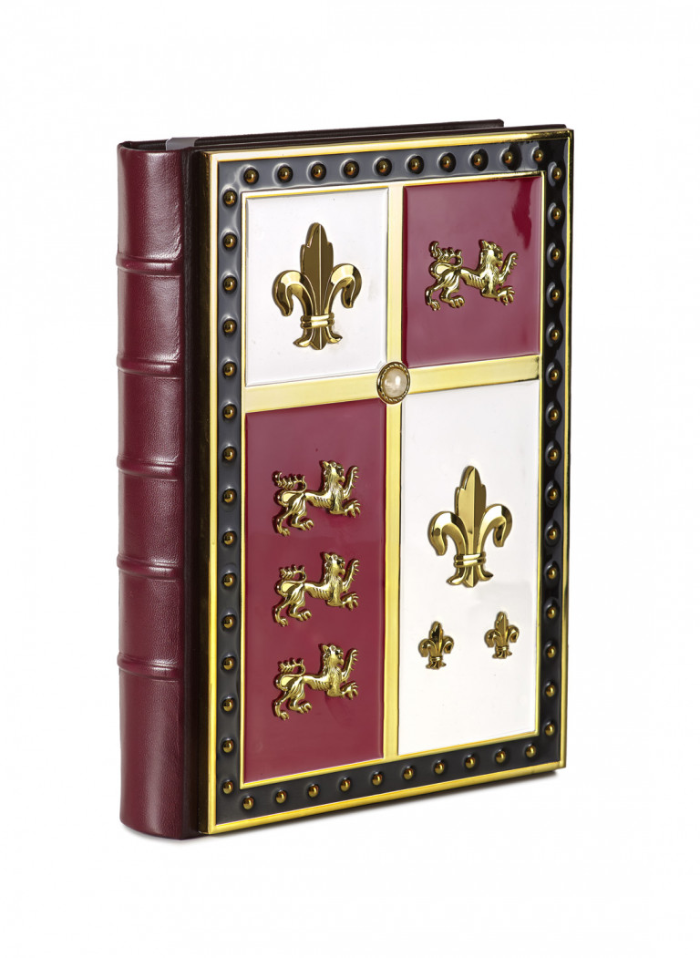 Image:
                        Lot 228