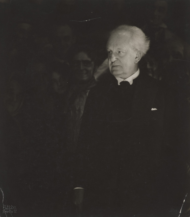 Image:
                        Lot 1709