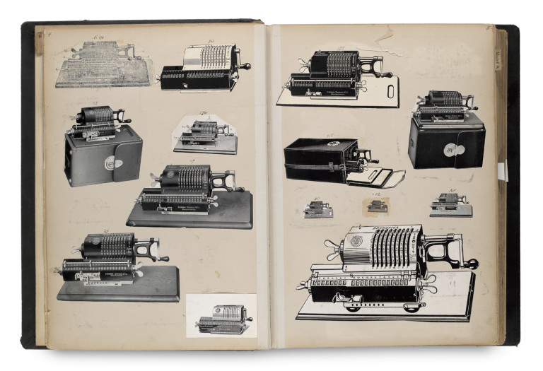 Image:
                        Lot 1077