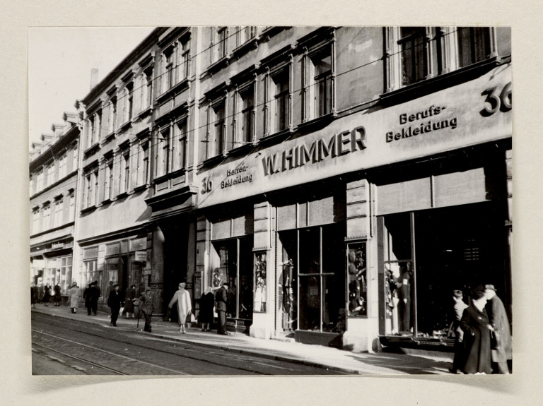 Image:
                        Lot 1391