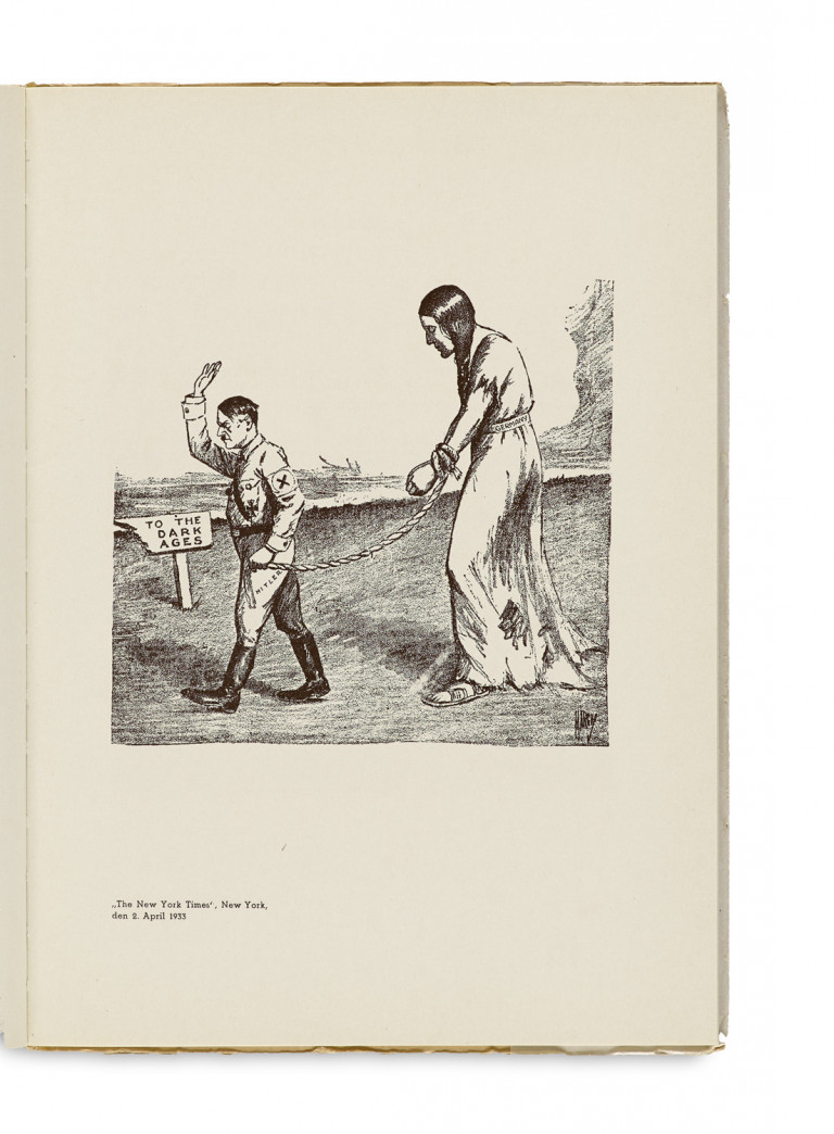 Image:
                        Lot 382