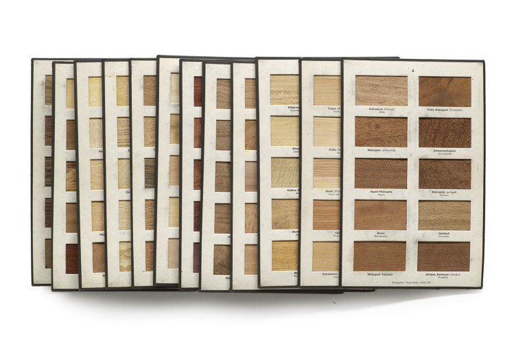 Bild:
                        Los 929