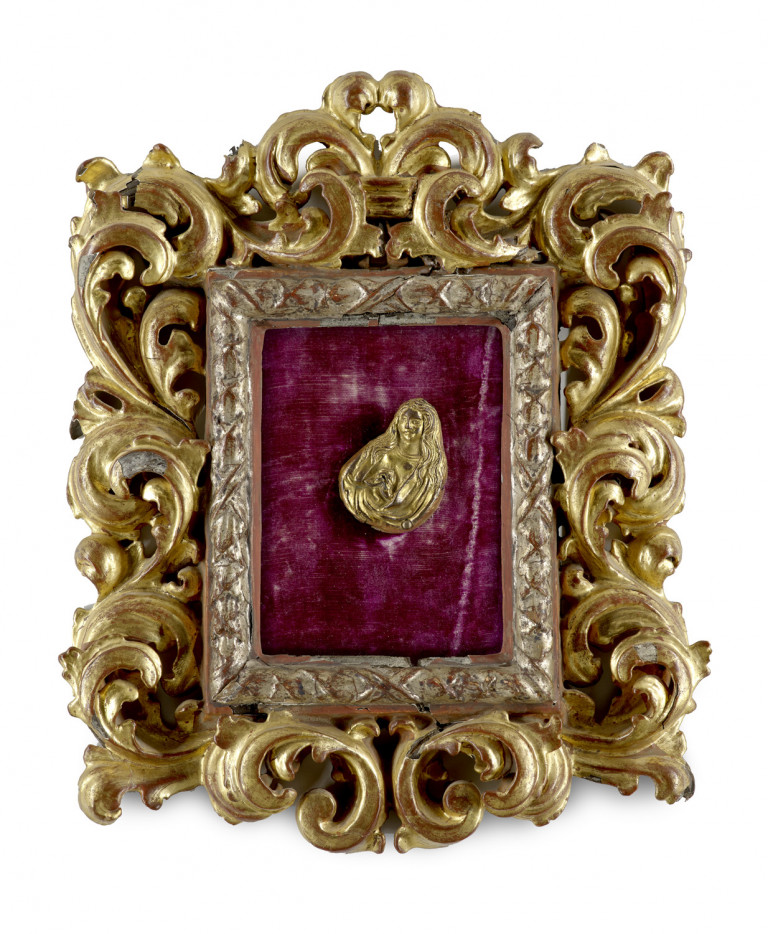 Image:
                        Lot 1642