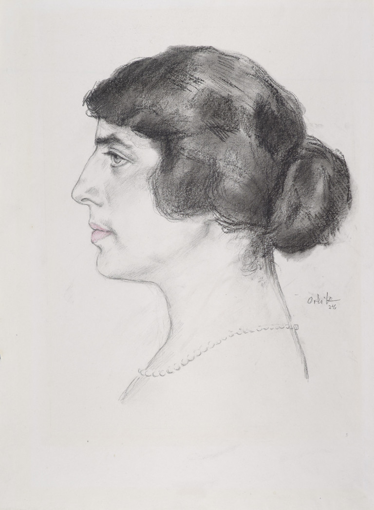 Image:
                        Lot 923