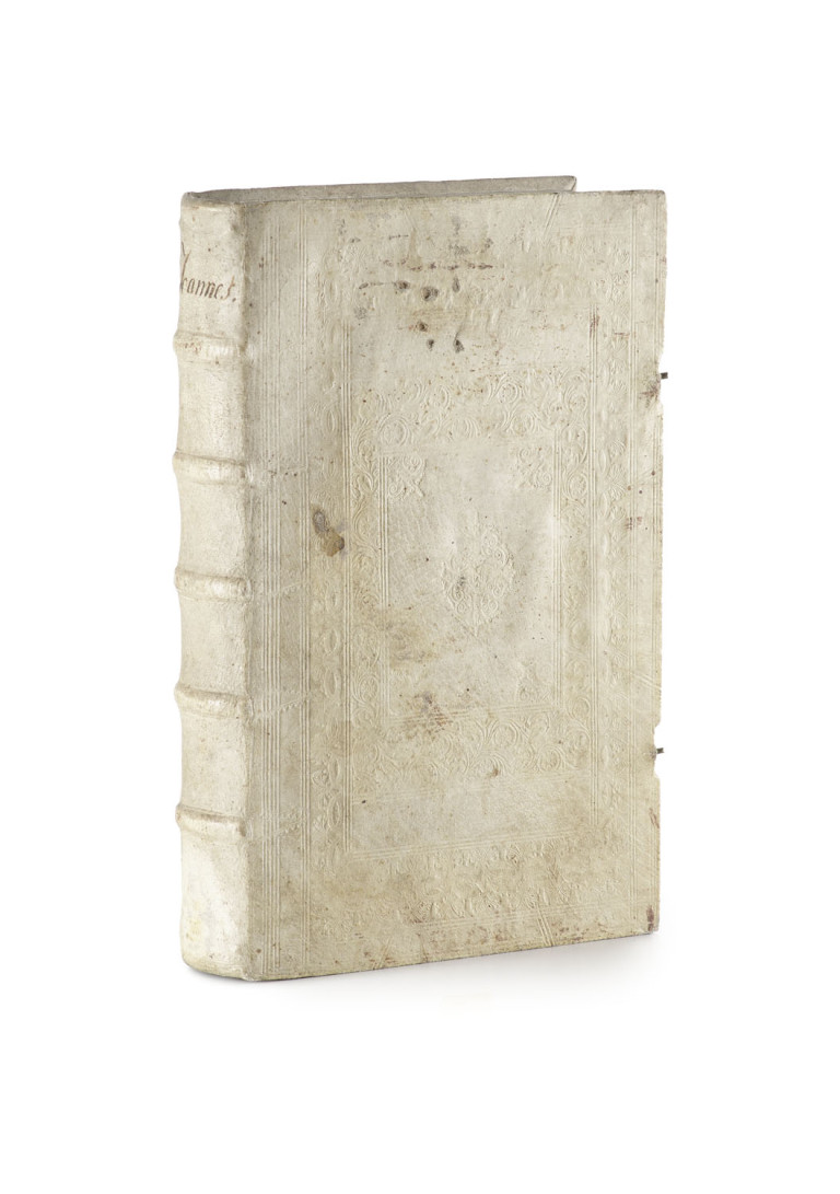 Image:
                        Lot 744