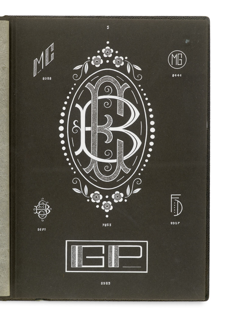 Image:
                        Lot 896