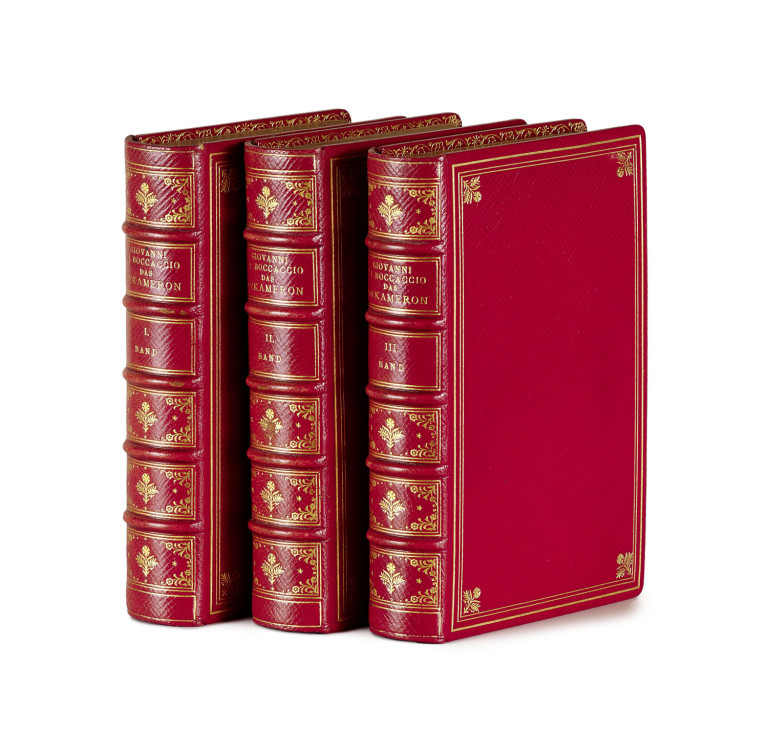 Image:
                        Lot 1055