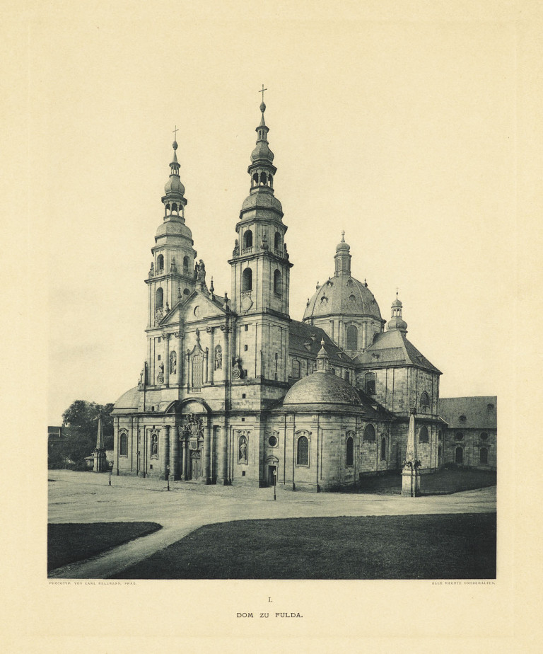 Image:
                        Lot 698